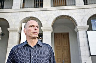 «Η τρόικα κρατά κάποια “δώρα” για την επόμενη κυβέρνηση»