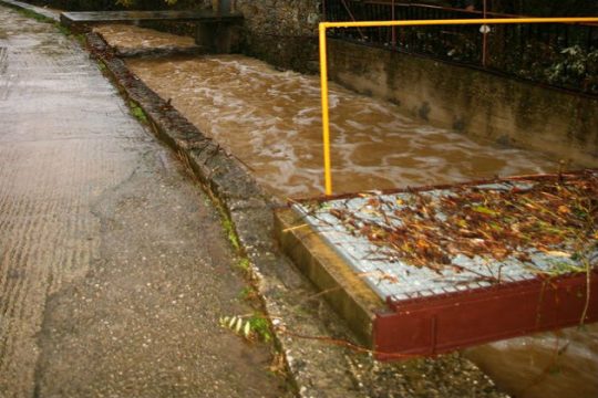 Σφοδρή κακοκαιρία έπληξε τη Χίο