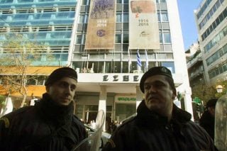 Τα πρώτα 100 χρόνια είναι δύσκολα