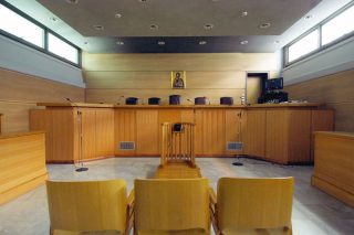 Εγκληματικότητα της λευκής ρόμπας