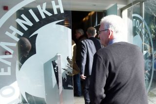 Παραίτηση με… σοκολατάκια