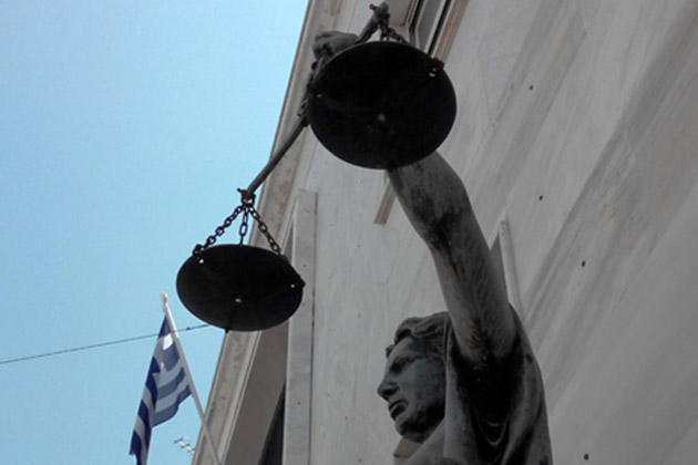 Στο Εφετείο για το «φακελάκι»