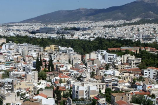 Φουσκώνουν με «κόλπα» τον φόρο υπεραξίας