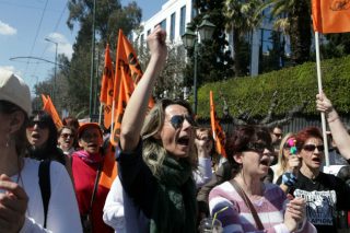 «Χορός» εκατομμυρίων γύρω από την αξιολόγηση των εκπαιδευτικών