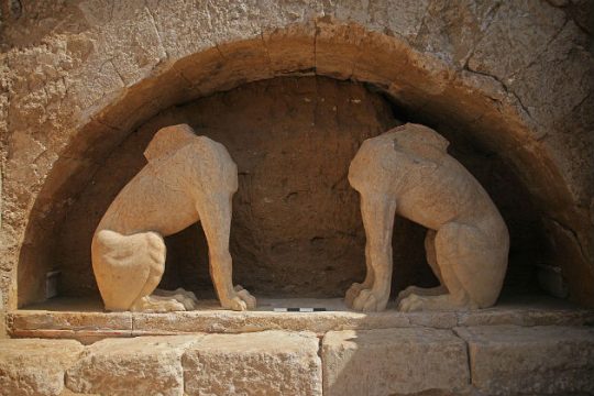 Αρχαιότητα και νεοελληνικά στερεότυπα