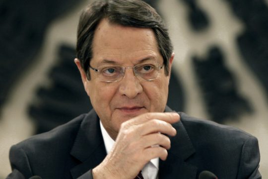 ΑΚΕΛ και ΔΗΚΟ απορρίπτουν την κυβέρνηση «ευρείας αποδοχής»
