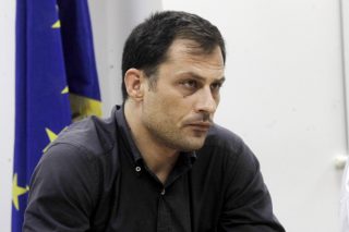 Οπου πίπτει ράβδος, δεν πίπτει λόγος