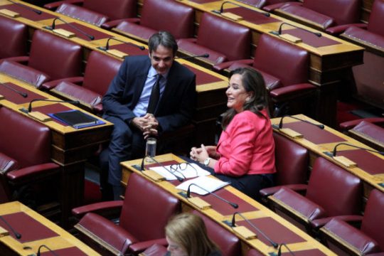 «Παρών» αν η Χρυσή Αυγή ψηφίσει «Σταύρο Δήμα»