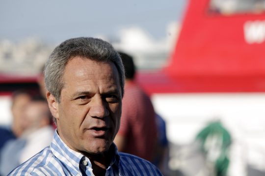 Χριστούγεννα απλήρωτοι και εν πλω