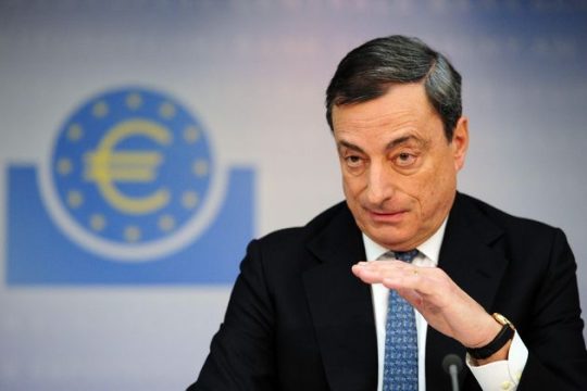 Ντράγκι: Η αναθέρμανση της οικονομίας μπορεί να περιμένει…