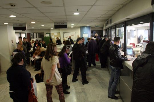 Ζητούν ολόκληρο τον ΕΝΦΙΑ για χορήγηση ενημερότητας