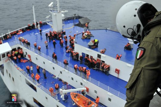 Αναζητώντας «τυχόν αγνοουμένους»