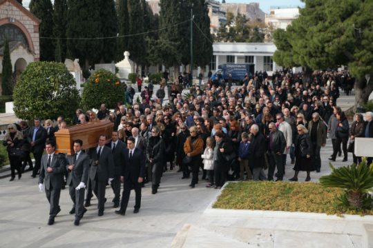 Ο τελευταίος αποχαιρετισμός στον «Σερ»