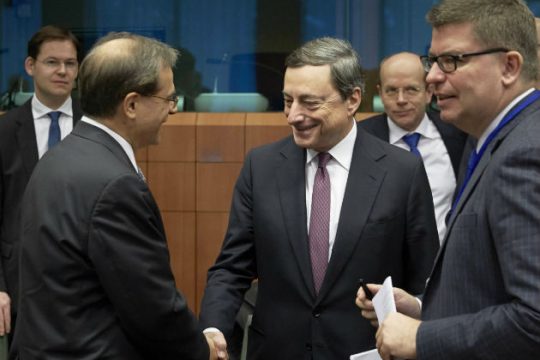 «Καλή χρονιααά, μέτρα πολλααά ♬♬♬»