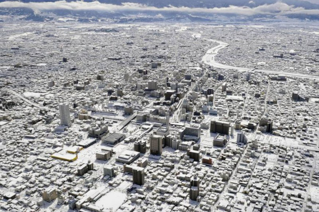 Φονική χιονοθύελλα πλήττει την Ιαπωνία (βίντεο)