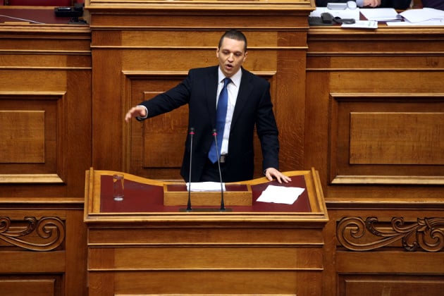 Νέο παραλήρημα Κασιδιάρη στη Βουλή