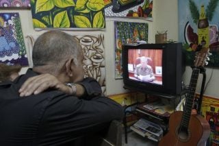 Χαλαρώνει το εμπάργκο στην Κούβα