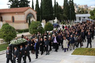 Γιατί τέτοιος θάνατος; Γιατί τόσο μένος;