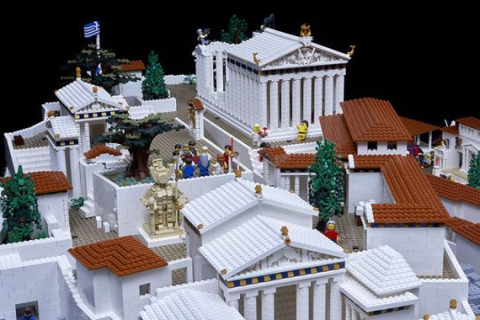 Γκάνταλφ, Φρόιντ και Μελίνα, ραντεβού στην Ακρόπολη