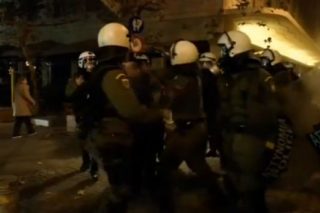 Γνωστοί-άγνωστοι εν ώρα υπηρεσίας