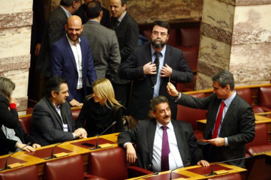 Εκλογές έδειξε και η δεύτερη ψηφοφορία