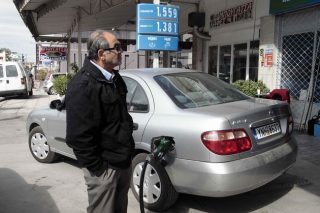 Το πετρέλαιο φτηναίνει αλλά όχι στην Ελλάδα!