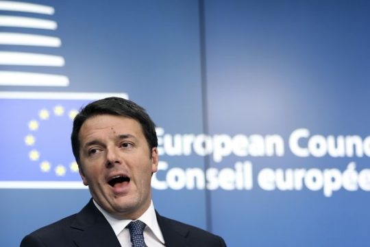 Δεσμεύσεις ζητά ο Ρέντσι