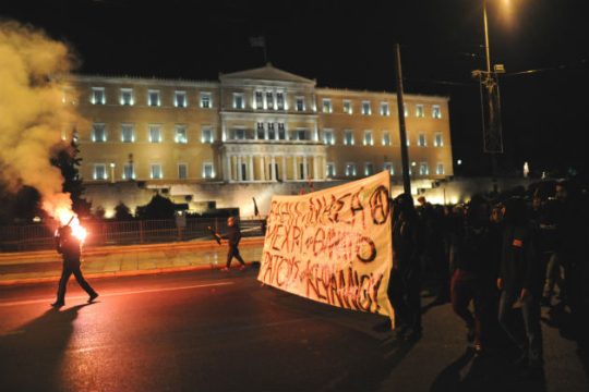 Μετά τους άγριους ξυλοδαρμούς, ανυπόστατες κατηγορίες