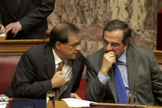 Επί… τρόικας κρεμάμενη η κυβέρνηση