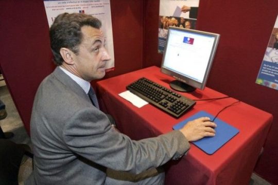 Καθρέφτη, καθρεφτάκι μου;