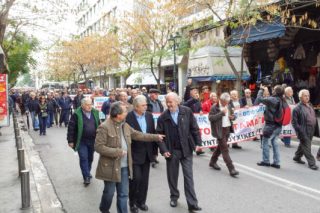 Στους δρόμους κάνουν Χριστούγεννα οι συνταξιούχοι