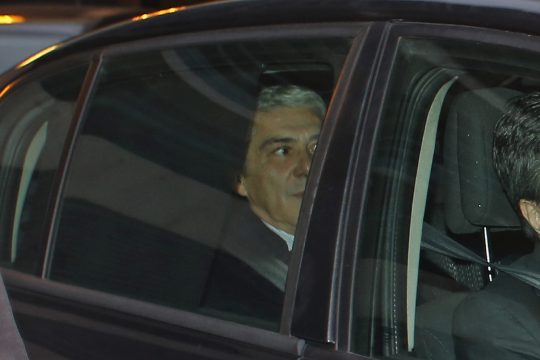 Σόκρατες: «Η κράτησή μου συνιστά κακοποίηση»