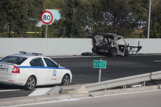Έκρηξη εν κινήσει αυτοκινήτου στην Αττική Οδό