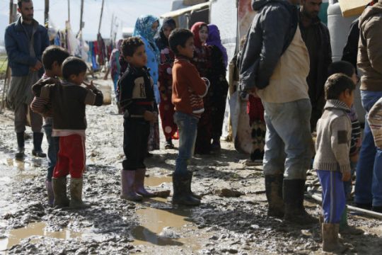 Τελείωσαν τα χρήματα, χωρίς τρόφιμα 1,7 εκατ. πρόσφυγες