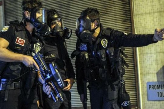 Τούρκοι αστυνομικοί σκότωσαν 17χρονο