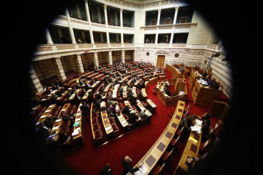 Προεκλογική τροπολογία 48 σελίδων σε νομοσχέδιο για την άνοια