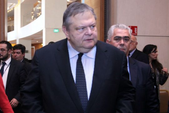 Βενιζέλος με αιχμές για δανειστές και ΣΥΡΙΖΑ