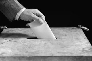 Εχεις την ψήφο σου και την αξιοπρέπεια σου