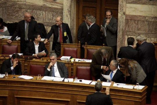 «Πέρασε» το δασοκτόνο νομοσχέδιο με… 42 τροπολογίες