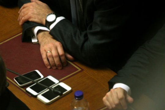 Μπήκε τηλέφωνο, το 10 – 180, για εκλογή Προέδρου!