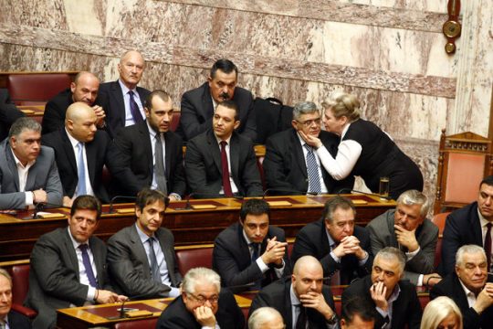 Μαύρος τζόγος με τη Χρυσή Αυγή