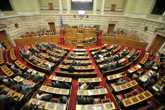 «Συναινέσεις» και αποστασίες