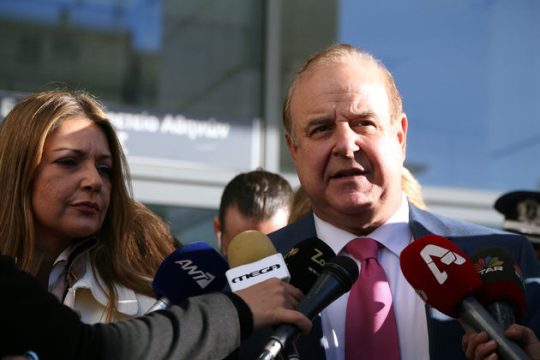Αλλαξε εκδοχή για τα 5 χιλιάδες ευρώ