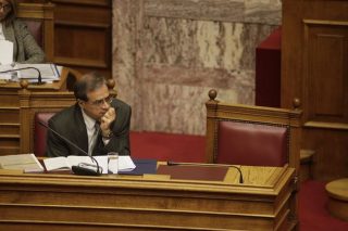 Με το που ψηφίστηκε θα αναθεωρηθεί!