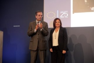 Η Μαρία Σπυράκη αποχωρεί θριαμβεύτρια