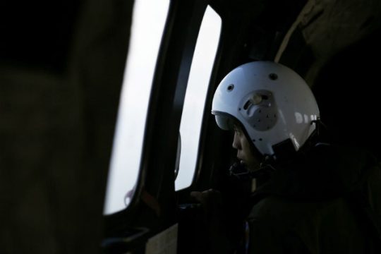 Βρέθηκε η ουρά του αεροπλάνου της AirAsia