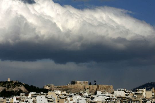 FT: Ο ΕΝΦΙΑ ενισχύει τον ΣΥΡΙΖΑ
