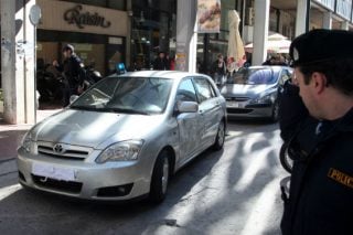 Δεν βαρεθήκατε να διαψεύδεστε;