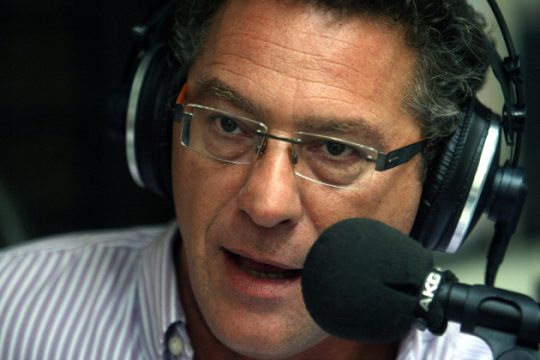 Αρβανίτης: «Ακόμα και τα σχόλια είναι υπό διωγμό»