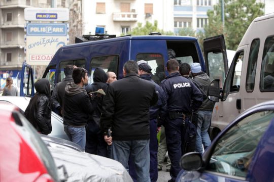 Η αστυνομία παραμένει μπαμπούλας